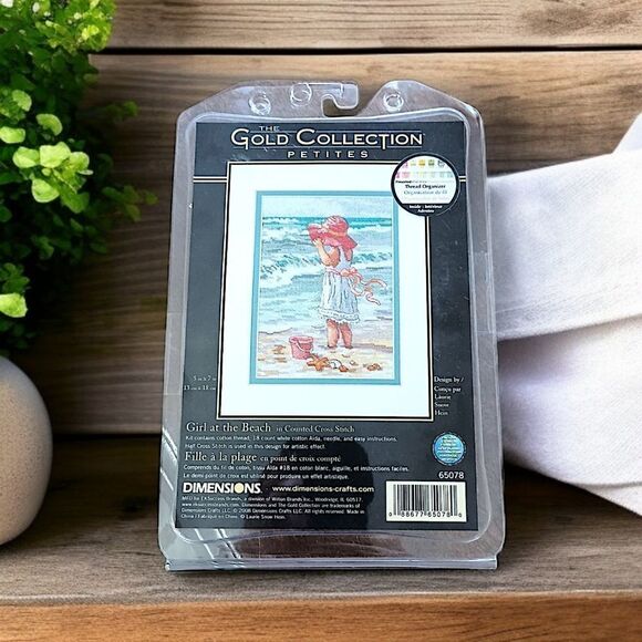 Dimensions Cross Stitch Kit Gold Petites Girl At The Beach #65078 Coastal Beachy - Picture 11 of 12
